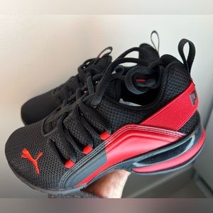 Puma sneaker shoes for kids size 1C axelion break PS